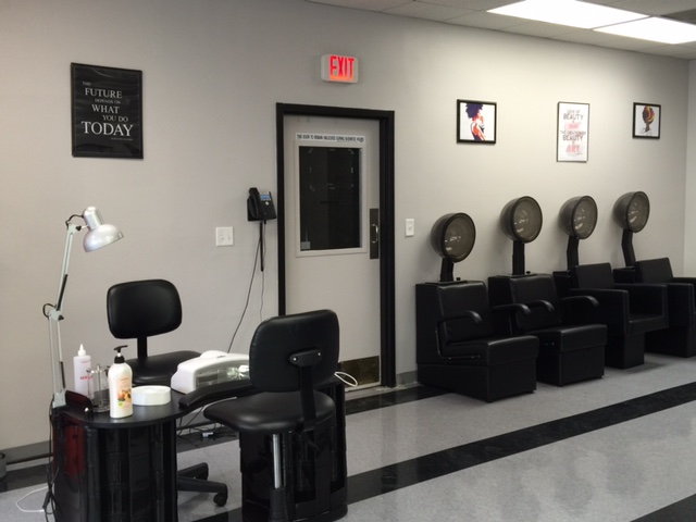 KCK Salon Room